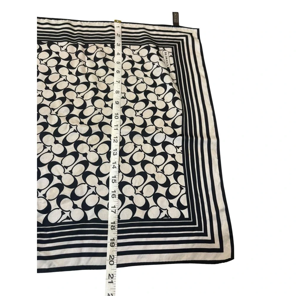 Coach 100% Silk Signature C Monogram Scarf Purse Tie 21 x 21 Black Cream Luxury